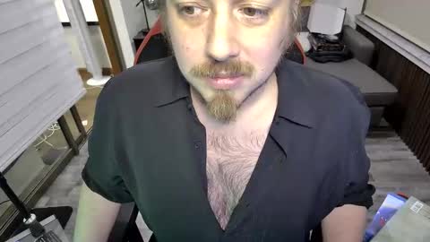 Snapshot of maxredz chatting on March 9, 2026, 2:48 am Max online show from March 9, 2026, 2:48 am