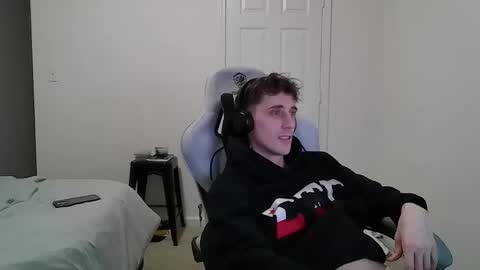 Max Ryder online show from November 28, 2025, 5:10 am