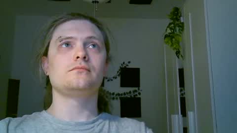 Snapshot of maxs_93 chatting on August 3, 2026, 6:44 pm maxs_93 online show from August 3, 2026, 6:44 pm