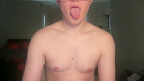 maxx276828 online show from April 29, 2026, 2:32 pm