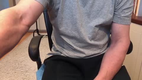 Snapshot of maxx_martin chatting on January 12, 2026, 8:52 am Max online show from January 12, 2026, 8:52 am