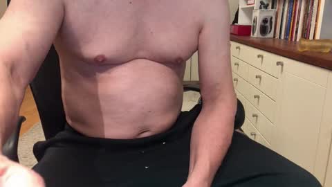 Snapshot of maxx_martin chatting on January 15, 2026, 7:02 am Max online show from January 15, 2026, 7:02 am