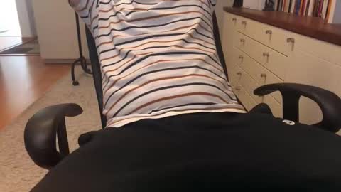 Snapshot of maxx_martin chatting on February 13, 2026, 8:10 am Max online show from February 13, 2026, 8:10 am