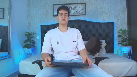 Maxxi online show from December 14, 2025, 3:45 am