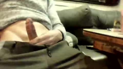 maxxoufr online show from February 23, 2025, 7:17 pm