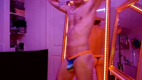 Maxxxbates online show from December 24, 2024, 2:43 am