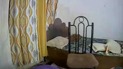 Snapshot of maxy_girl chatting on December 1, 2025, 8:30 am MAXINE online show from December 1, 2025, 8:30 am