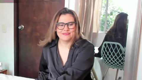 Victoria online show from April 15, 2026, 12:34 pm