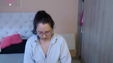 May online show from January 18, 2026, 9:29 pm