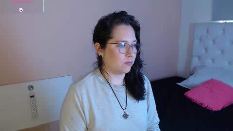 May online show from February 3, 2026, 10:15 pm