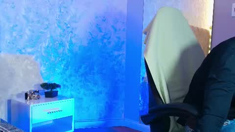 may lyonheart online show from July 9, 2026, 1:09 am