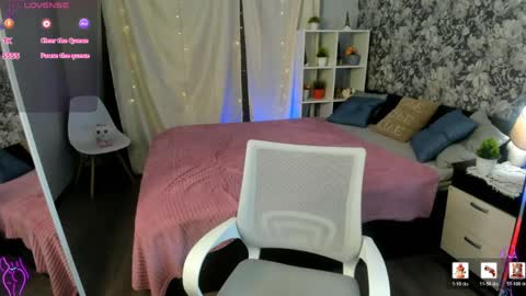 Snapshot of may_want chatting on March 29, 2026, 12:16 pm Leila online show from March 29, 2026, 12:16 pm