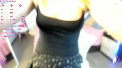 Snapshot of may_want chatting on April 1, 2026, 1:41 pm Leila online show from April 1, 2026, 1:41 pm