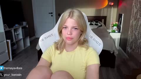 Snapshot of maya_blonde18 chatting on May 7, 2026, 3:45 am Maya online show from May 7, 2026, 3:45 am