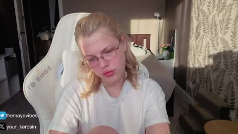 Snapshot of maya_blonde18 chatting on May 20, 2026, 3:13 am Maya online show from May 20, 2026, 3:13 am