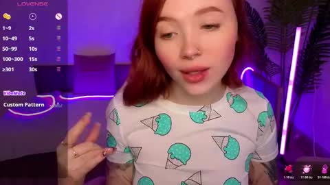 Snapshot of maya_light chatting on November 16, 2025, 1:11 am Maya online show from November 16, 2025, 1:11 am