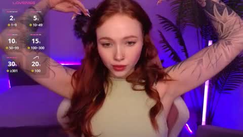 Snapshot of maya_light chatting on December 22, 2025, 2:08 am Maya online show from December 22, 2025, 2:08 am