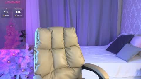 Snapshot of maya_lolly chatting on December 26, 2024, 5:19 pm Maya online show from December 26, 2024, 5:19 pm
