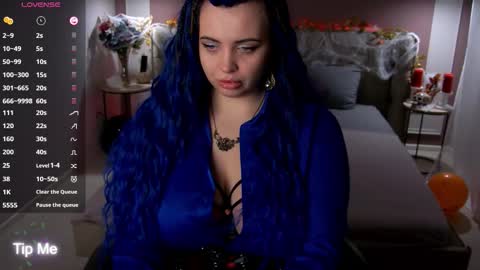 Maya Mils online show from November 4, 2025, 1:16 am