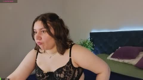 Snapshot of maya_raay chatting on June 7, 2026, 12:04 am Maya online show from June 7, 2026, 12:04 am