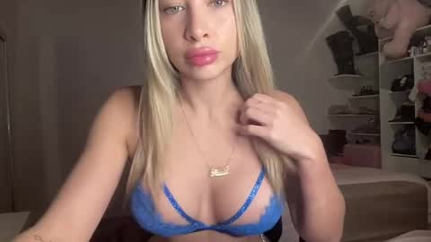 Snapshot of mayabianchi chatting on July 7, 2026, 9:52 pm Maya Bianchi online show from July 7, 2026, 9:52 pm