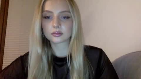 mayaflirt online show from March 25, 2026, 8:59 pm