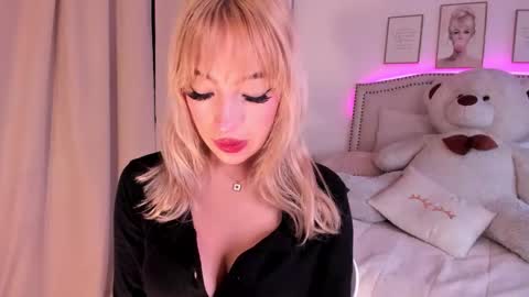 Snapshot of mayajhons chatting on November 5, 2025, 11:21 am Mayajhons online show from November 5, 2025, 11:21 am