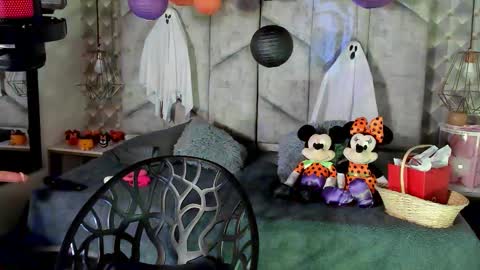 Snapshot of mayarusell01 chatting on October 30, 2025, 11:49 pm Nicolle Ruselle Hello my lovely schedule for great fun from 630 am and end 800 pm Colombian time I wait for you online show from October 30, 2025, 11:49 pm