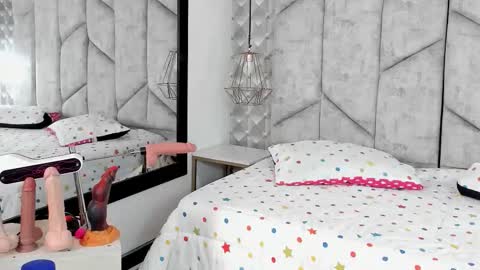 Snapshot of mayarusell01 chatting on November 6, 2025, 12:28 pm Nicolle Ruselle Hello my lovely schedule for great fun from 630 am and end 800 pm Colombian time I wait for you online show from November 6, 2025, 12:28 pm