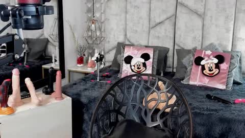 Snapshot of mayarusell01 chatting on November 15, 2025, 9:11 pm Nicolle Ruselle Hello my lovely schedule for great fun from 630 am and end 800 pm Colombian time I wait for you online show from November 15, 2025, 9:11 pm