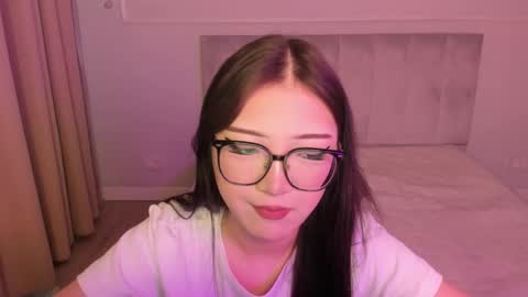 Erina online show from February 15, 2026, 3:47 am