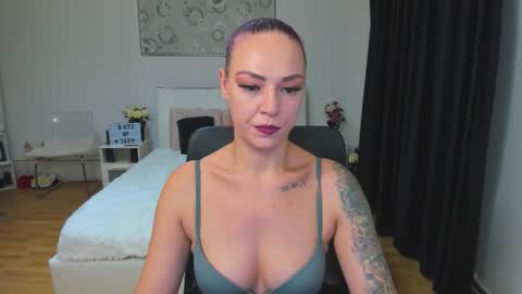 Maya online show from September 20, 2025, 7:04 pm