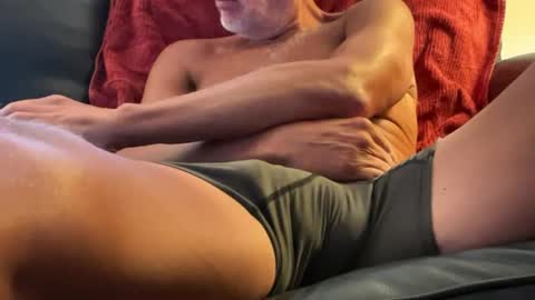 maybe_eriqq online show from November 23, 2025, 8:19 pm