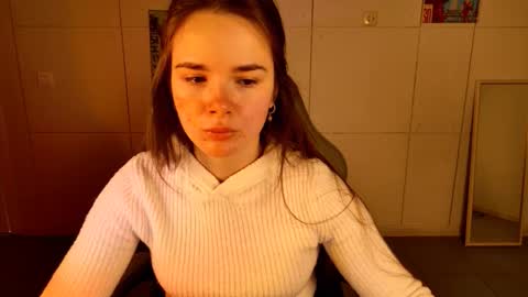 maybloom_ online show from February 16, 2026, 6:09 am