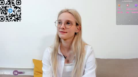 Snapshot of maydaguy chatting on January 25, 2025, 12:37 pm Megan online show from January 25, 2025, 12:37 pm