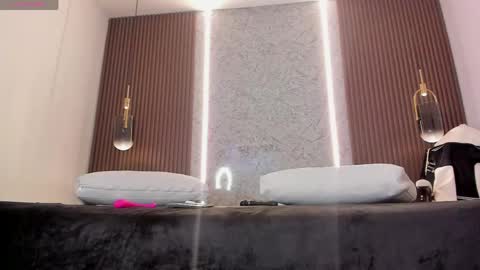 Maye Wells online show from April 8, 2026, 7:47 pm