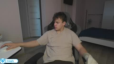 Snapshot of maygly chatting on May 25, 2026, 7:03 am Slava and Alextatto online show from May 25, 2026, 7:03 am