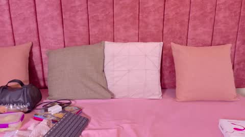 Snapshot of mayleeth chatting on February 22, 2026, 12:26 pm Rousse online show from February 22, 2026, 12:26 pm