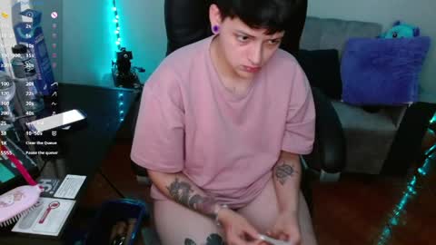 Snapshot of maylyy_kan chatting on May 2, 2026, 5:40 pm Mayle kan online show from May 2, 2026, 5:40 pm
