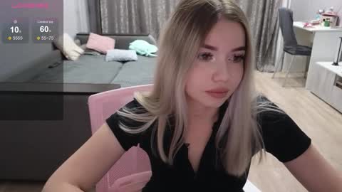 may online show from October 7, 2025, 9:01 pm