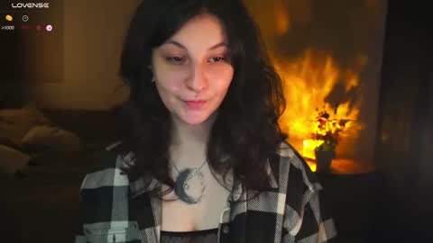 Snapshot of maymary_ chatting on October 28, 2025, 6:06 am Mary . online show from October 28, 2025, 6:06 am