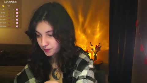 Snapshot of maymary_ chatting on December 1, 2025, 5:34 am Mary . online show from December 1, 2025, 5:34 am