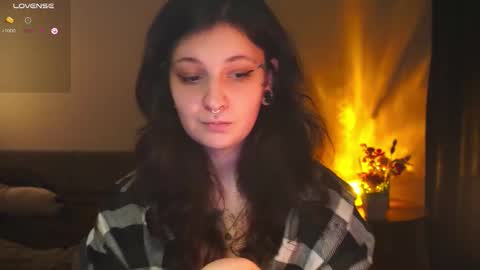 Snapshot of maymary_ chatting on December 20, 2025, 6:31 am Mary . online show from December 20, 2025, 6:31 am