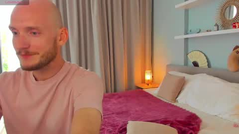 Angie  Alex online show from February 23, 2025, 6:28 am