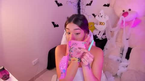 may online show from October 16, 2025, 8:43 pm