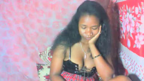 Snapshot of mayrah5 chatting on December 22, 2025, 7:38 am mayrah online show from December 22, 2025, 7:38 am