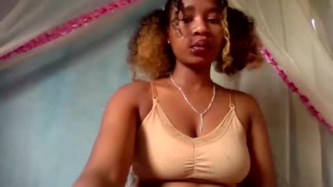 Snapshot of mayrah5 chatting on April 20, 2026, 5:54 am mayrah online show from April 20, 2026, 5:54 am