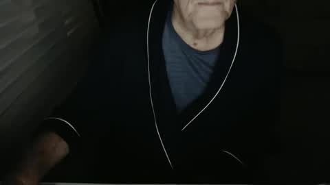 Snapshot of mbeastie chatting on January 8, 2025, 2:35 am Beastie online show from January 8, 2025, 2:35 am