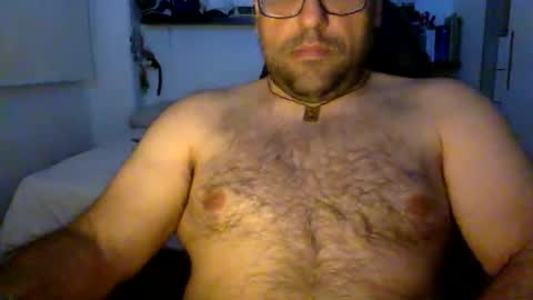 Snapshot of mbotve chatting on May 19, 2026, 11:22 pm VzlaMan online show from May 19, 2026, 11:22 pm
