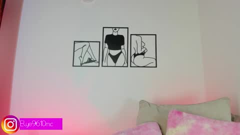 Ellie online show from December 19, 2025, 9:44 pm